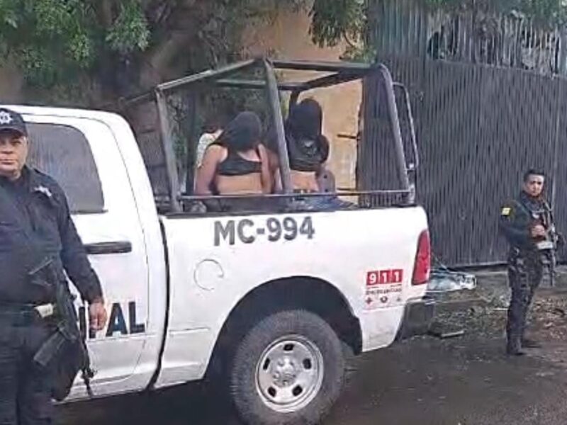 Detenidos con vehículo robado en Uruapan