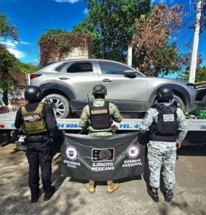 detienen a dos hombres armados en Buenavista