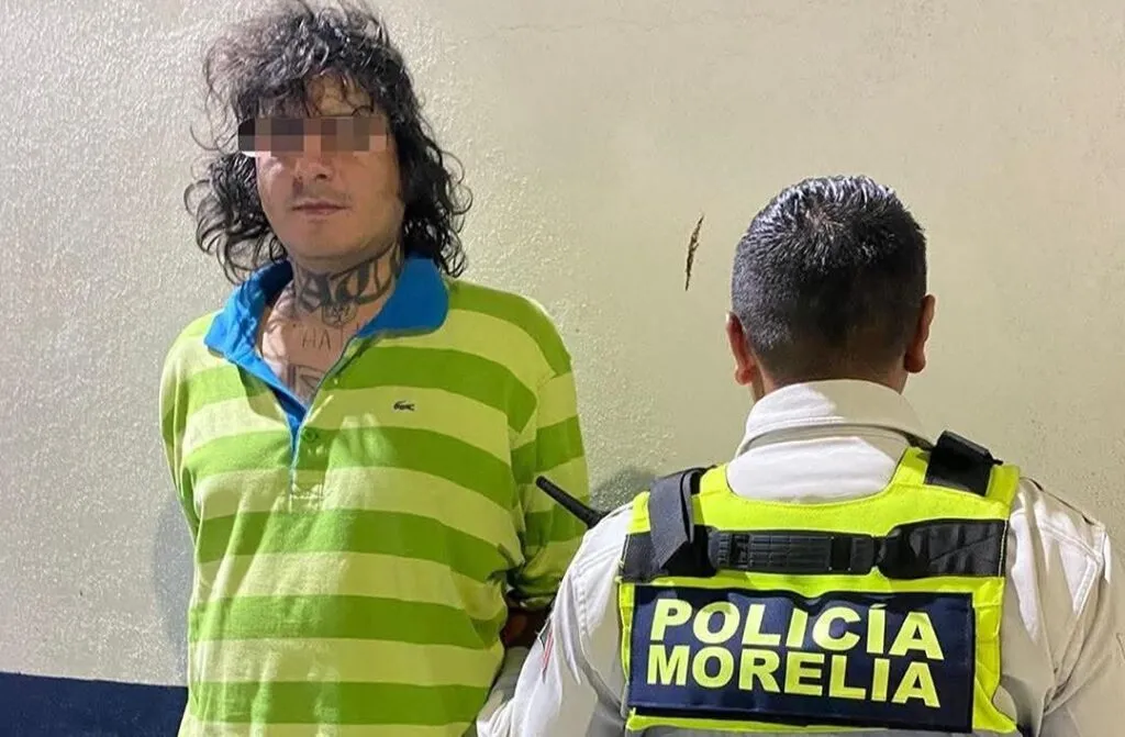 Detienen a Hombre por Dañar la Catedral de Morelia con Grafiti