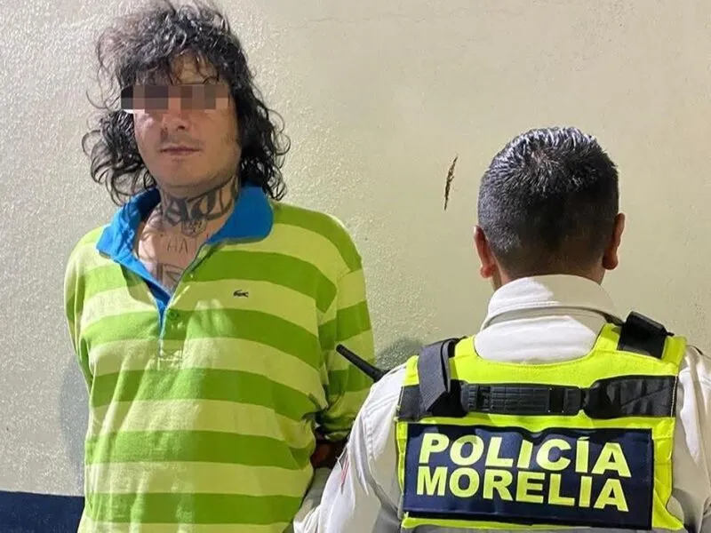 Detienen a Hombre por Dañar la Catedral de Morelia con Grafiti