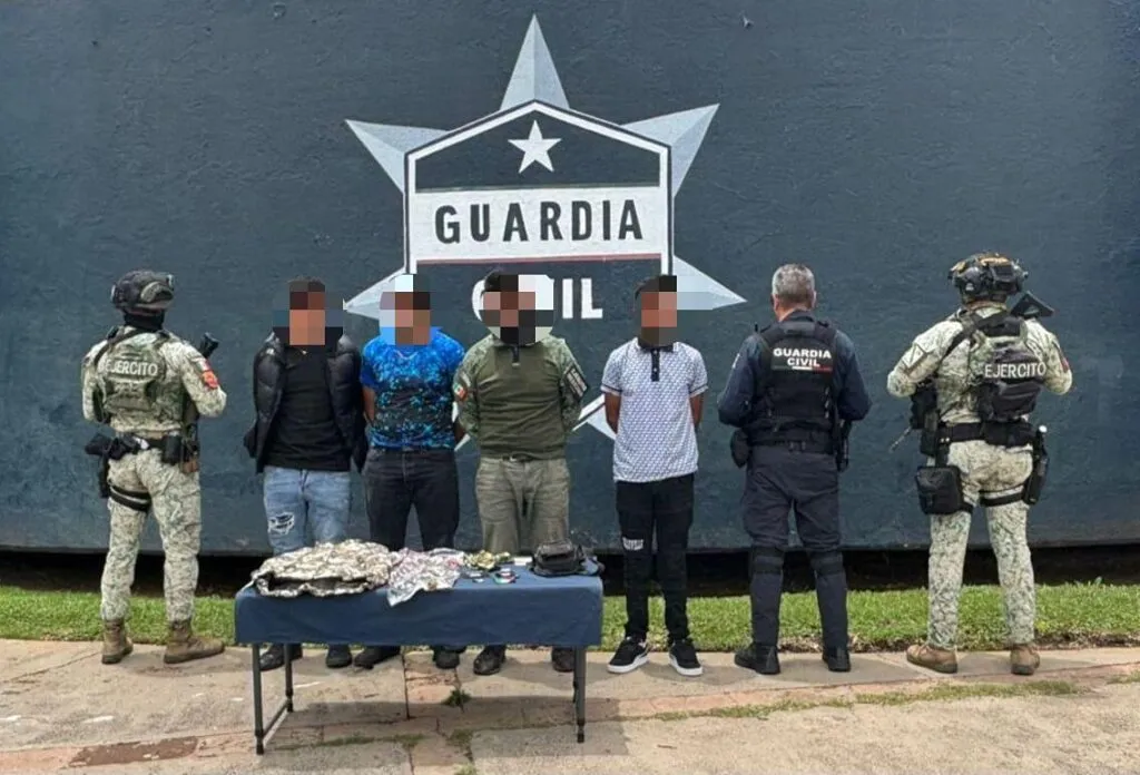 Detienen en Morelia a hombre que portaba prendas de uso exclusivo del Ejército