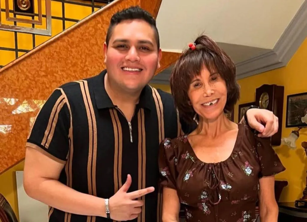 Director del documental de Florinda Meza sale en su defensa