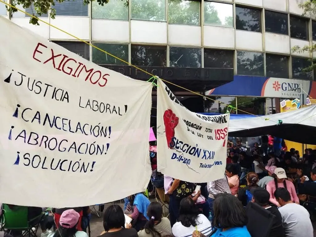 DOCENTES continúan protestas contra Ley del ISSSTE 2007