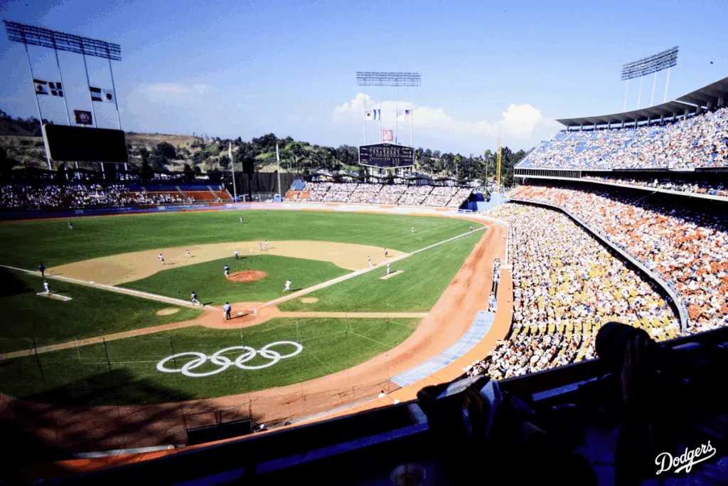 Dodgers frena redada de ICE en su estadio y desatan polémica nacional
