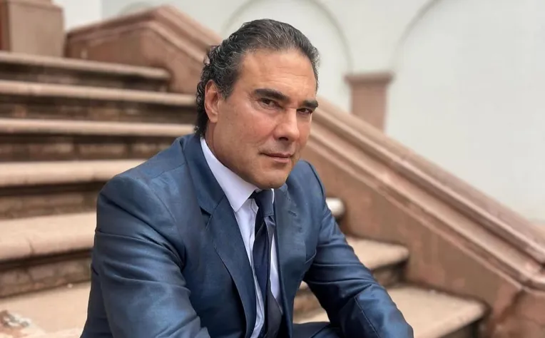 Eduardo Yáñez enfurece tras confesión de su exabogada sobre intento fallido de ser padres
