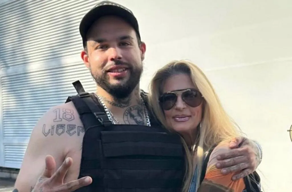 Emiliano Aguilar dedica amoroso mensaje a su mamá tras polémica por el Día del Padre