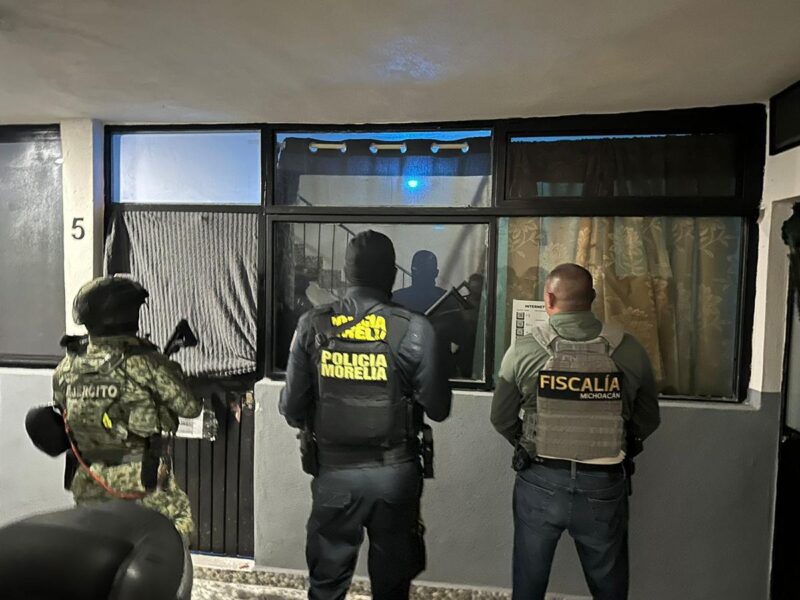En cateo, asegura Fiscalía General inmueble relacionado en conductas ilícitas y detiene a dos personas