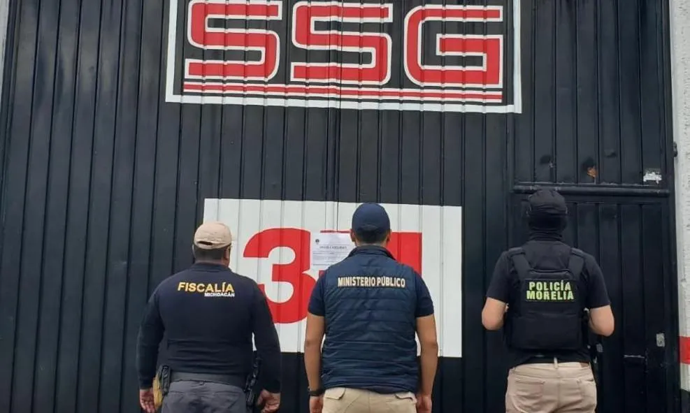 En cateo, FGE asegura un vehículo y autopartes con reporte de robo