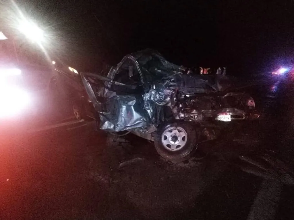 En fatal accidente en la Siglo XXI mueren 5 de una familia y hay una menor lesionada