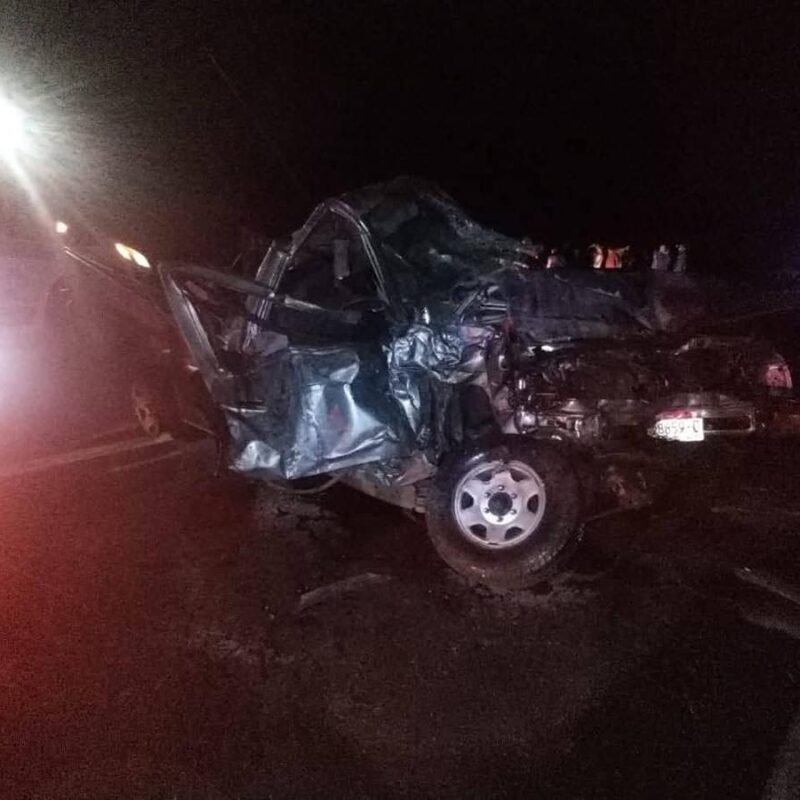 En fatal accidente en la Siglo XXI mueren 5 de una familia y hay una menor lesionada