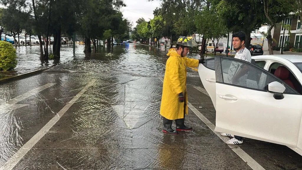 Encharcamientos, sin daños mayores, reporta PC tras tormenta en Morelia