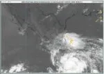 Huracán “Erick” se intensifica y avanza hacia Oaxaca y Guerrero