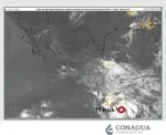 Erick podría convertirse en huracán categoría 2 antes de tocar tierra
