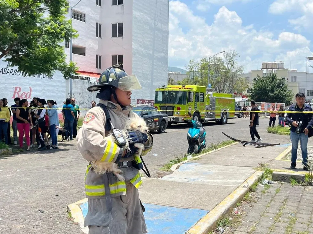 Explosión de tanque de gas LP en Villas del Pedregal, Morelia: sin lesionados, pero con daños materiales
