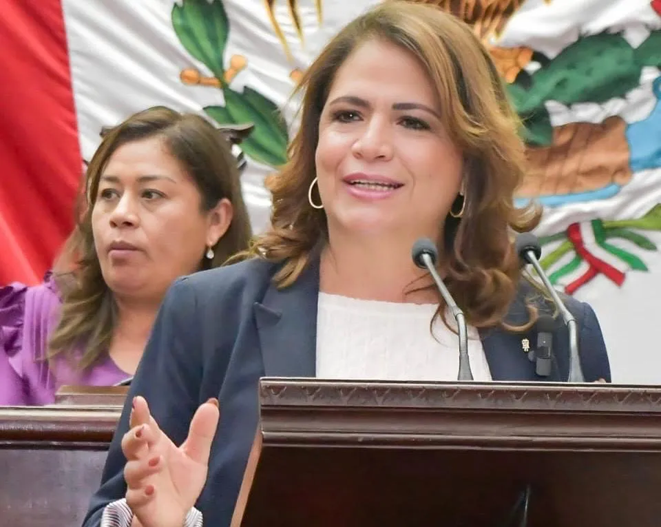 Fabiola Alanís propone atender a mujeres cuidadoras