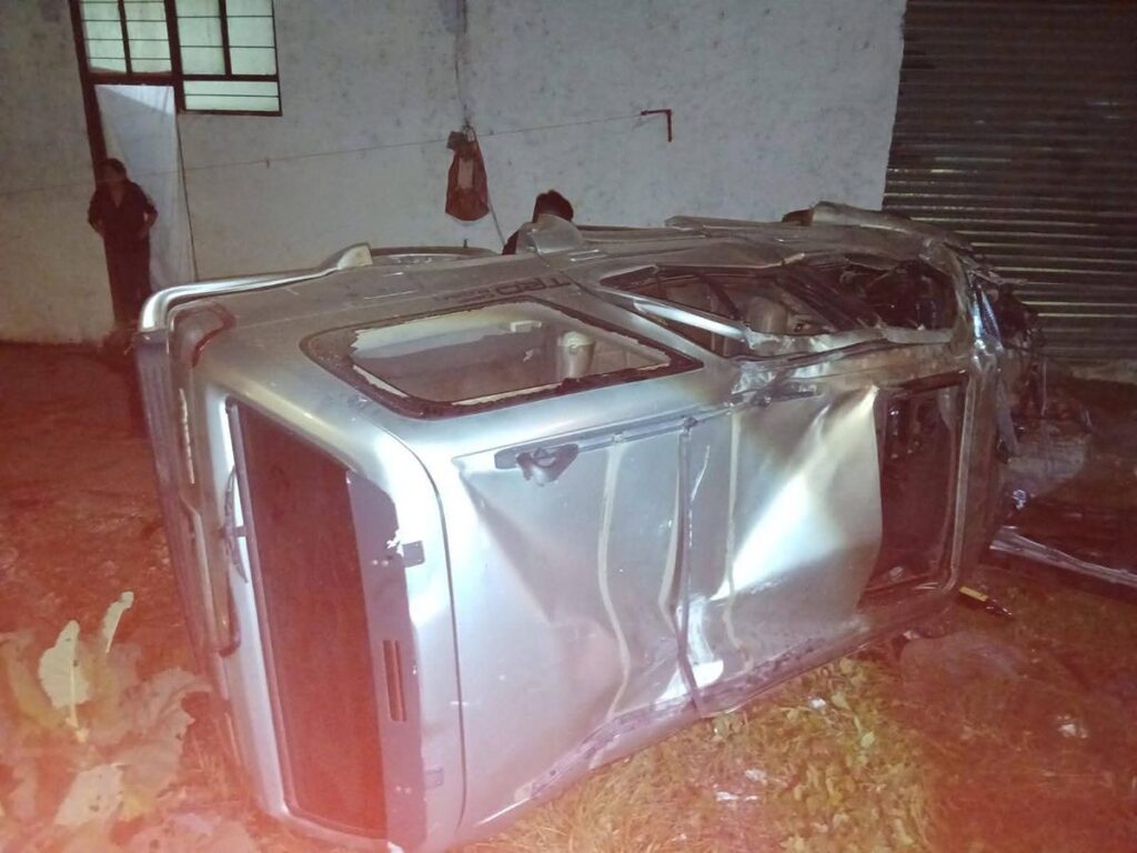 Fallece pareja y su bebé tras accidente vehicular en Zitácuaro