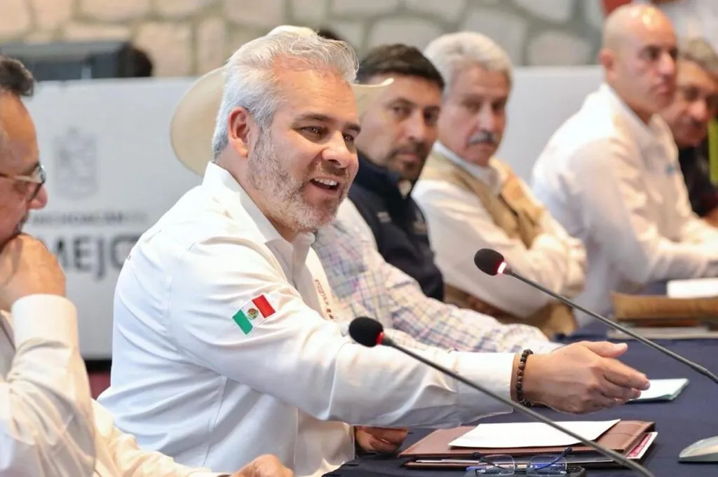 Firma Bedolla convenio para la tecnificación del distrito de riego 020 Morelia-Queréndaro
