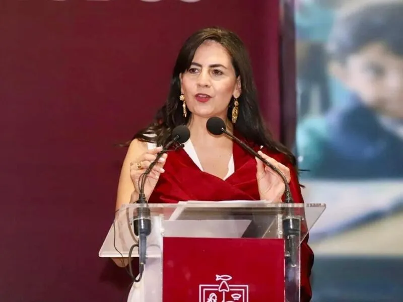 Gaby Molina: La Dama del Tablero Político