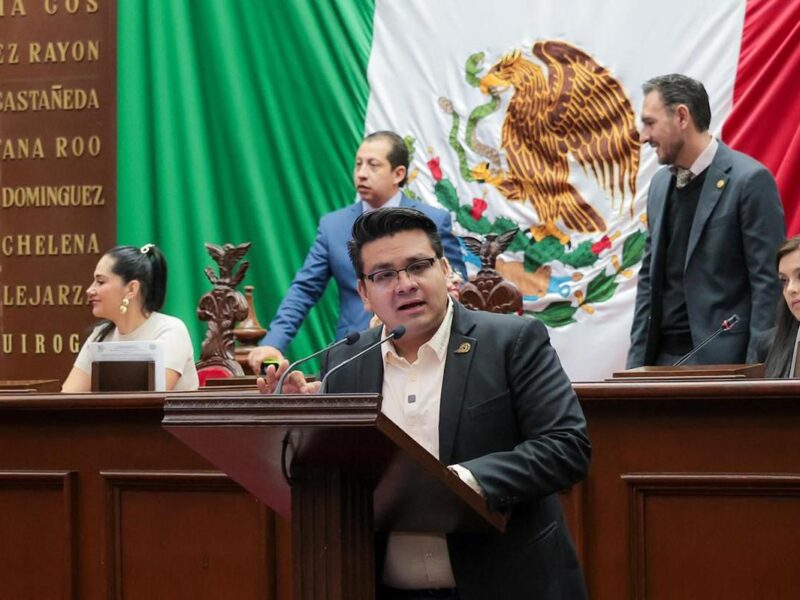 Garantizar vacunación completa en Michoacán es esencial para la salud infantil, Toño Carreño 1