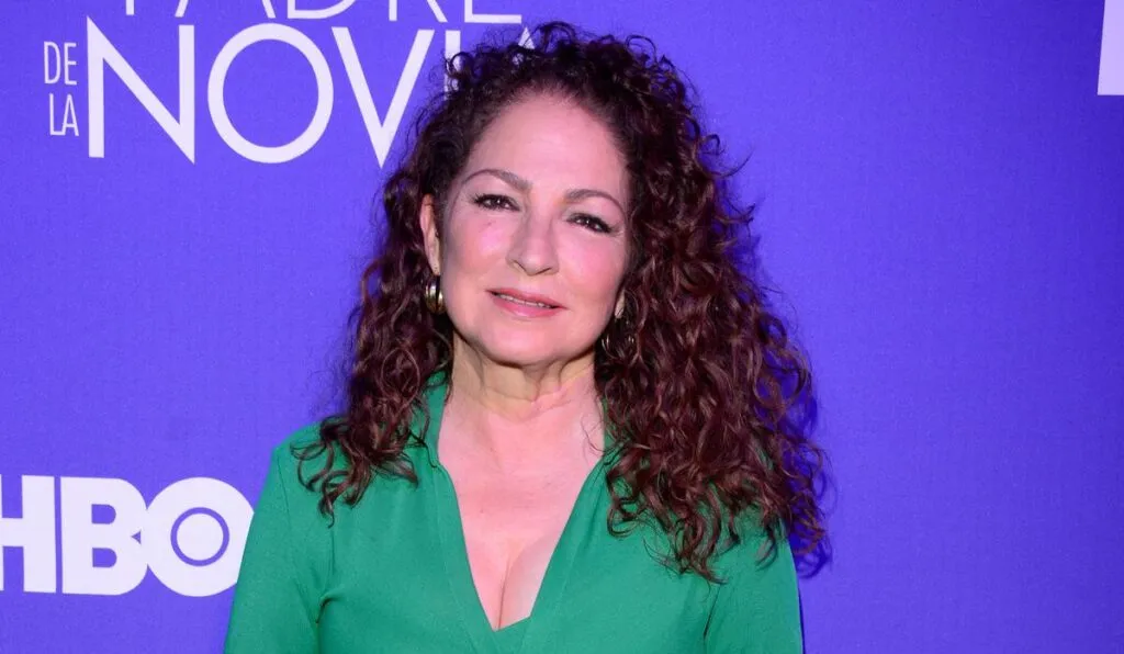 Gloria Estefan orgullosa de que su hija no oculte su amor por una mujer