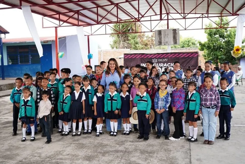 Gobierno de Zacapu inaugura techumbre en la primaria Ricardo Flores Magón 1