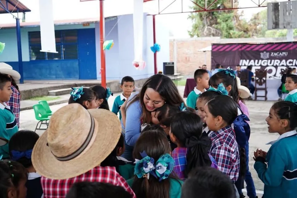 Gobierno de Zacapu inaugura techumbre en la primaria Ricardo Flores Magón 2