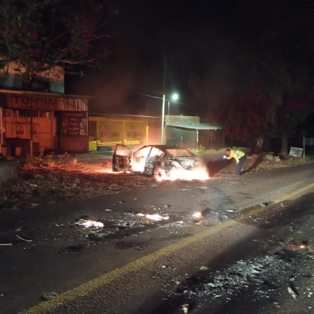 Hallan incinerada unidad de taxista desaparecido en Pátzcuaro