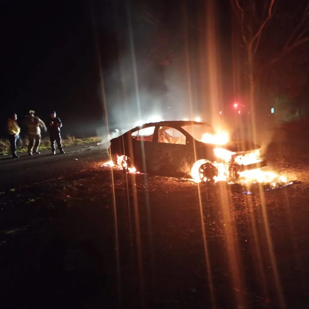 hallan taxi incendiado de transportista desaparecido en Pátzcuaro