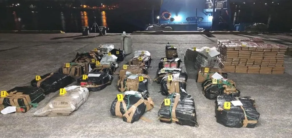Hombre es sentenciado a 24 años de cárcel por transporte de cocaína en Michoacán