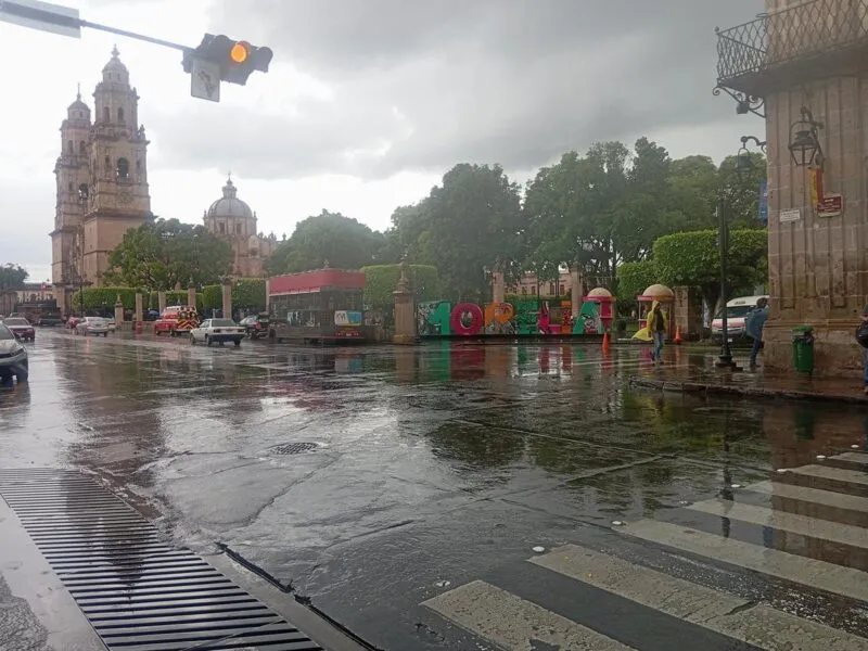 Huracán Erick se intensifica; Morelia en alerta por posibles efectos