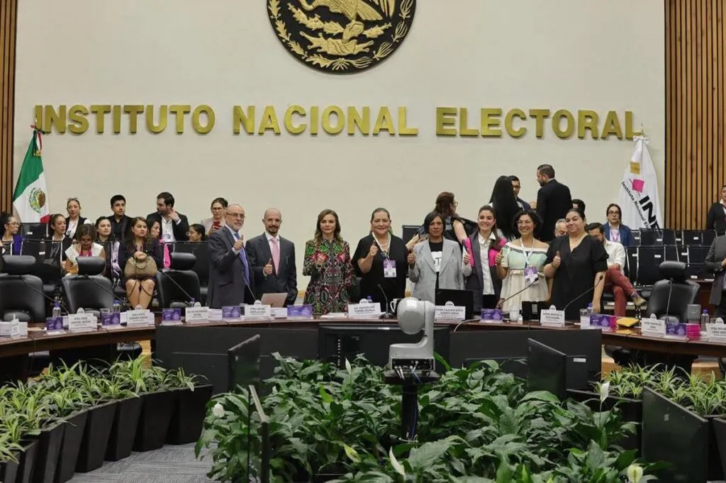 INE concluye conteo de votos para magistrados de Tribunales Colegiados