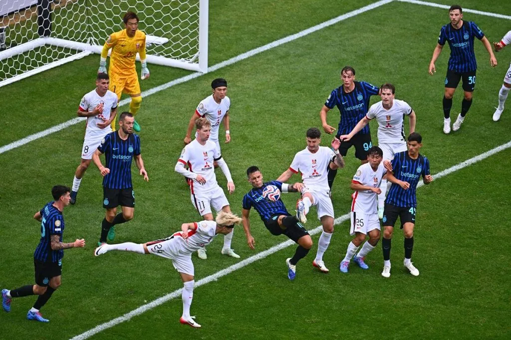 Inter de Milán vence al Urawa