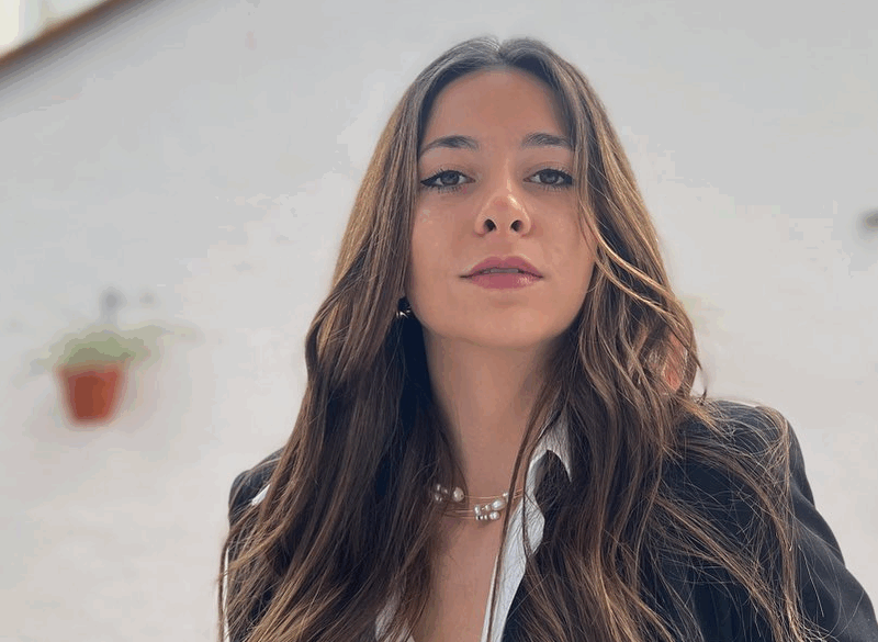 Ivet Playà lanza nuevas acusaciones contra Alejandro Sanz; lo señala por ofrecerle un millón de euros