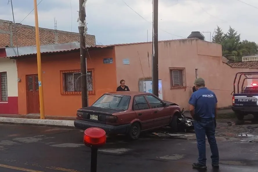 Joven fallece en accidente vehicular en Tangancícuaro