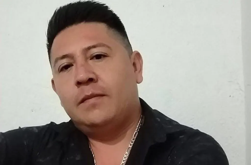 Julio Eusebio Labra, vocalista de Conquistadores de la Sierra es asesinado en Concierto