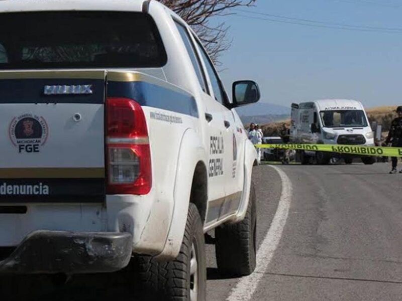 Localizan cadáver de hombre mutilado sobre la Morelia-Maravatío