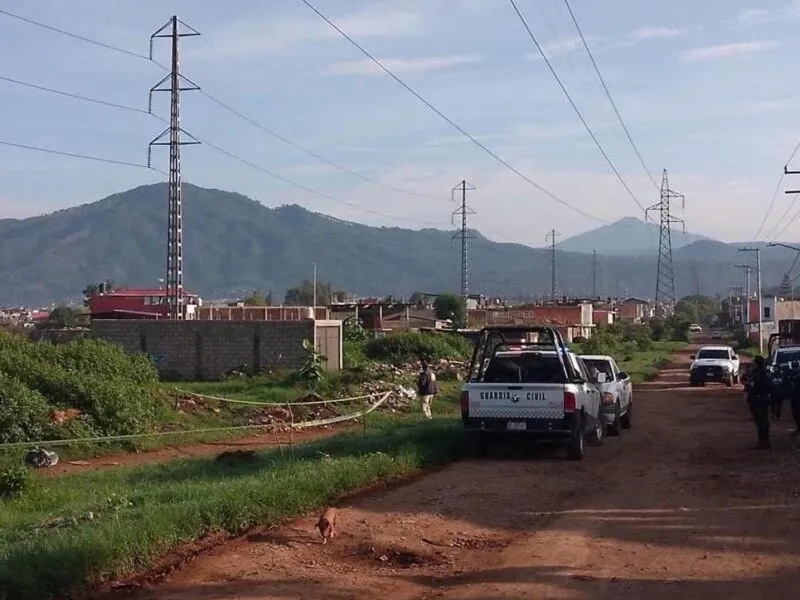 Localizan en cadáver de un hombre con impactos de arma de fuego en Uruapan