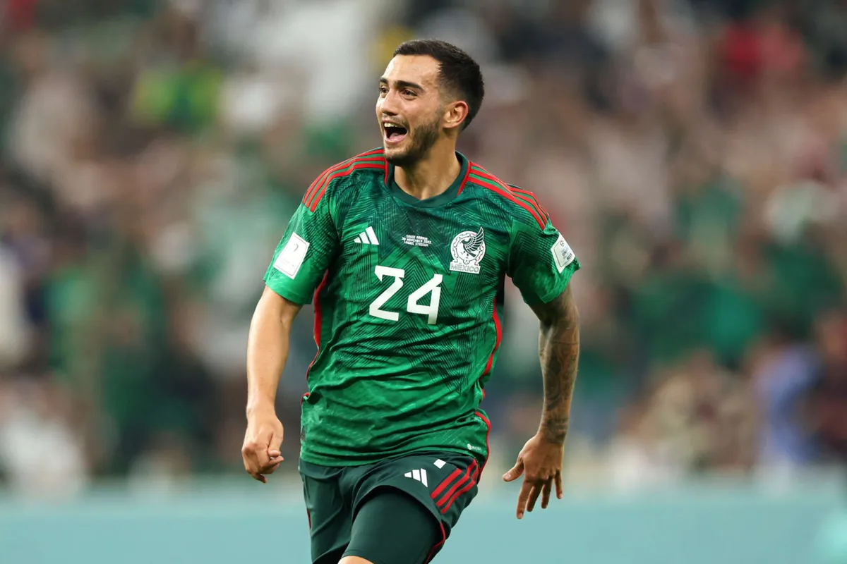 Luis Chávez se recupera exitosamente de cirugía y mira al Mundial 2026