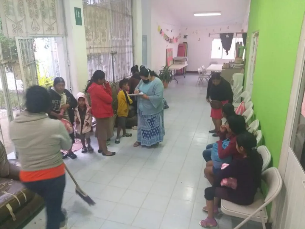 Más de mil 300 personas llegaron a refugios en Guerrero ante el paso de 'Erick'