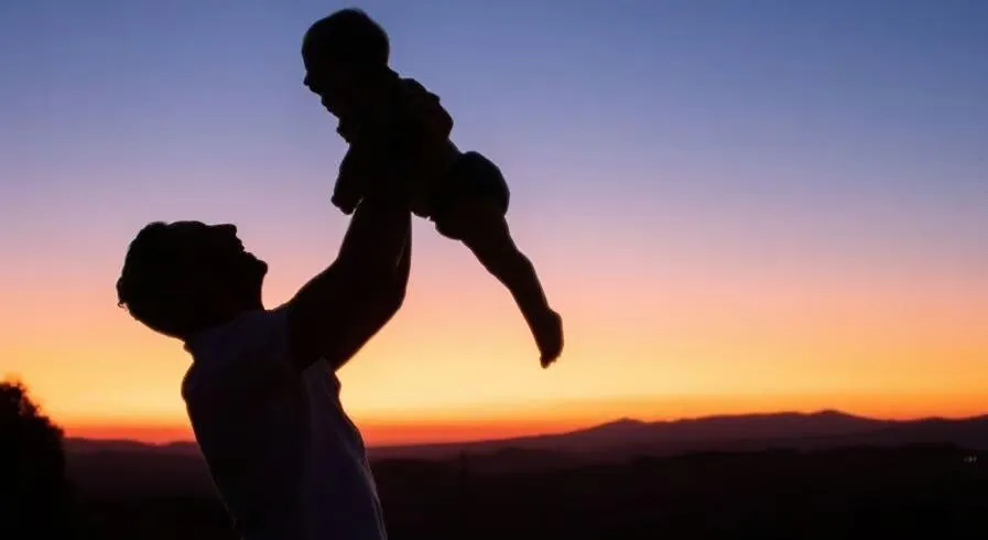 Padres solteros en Michoacán: casi 37 mil hombres encabezan un hogar sin pareja