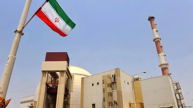 Parlamento iraní aprueba plan general para suspender cooperación con OIEA