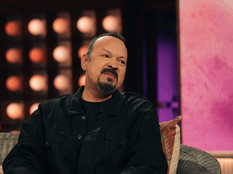 Pepe Aguilar defiende a Ángela Aguilar tras los memes