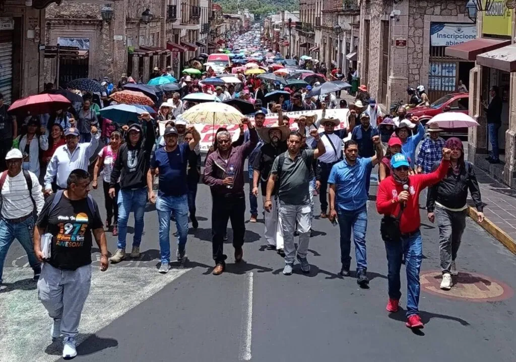 Poder de Base no abandona el plantón y anuncia bloqueos para este lunes en Morelia-1
