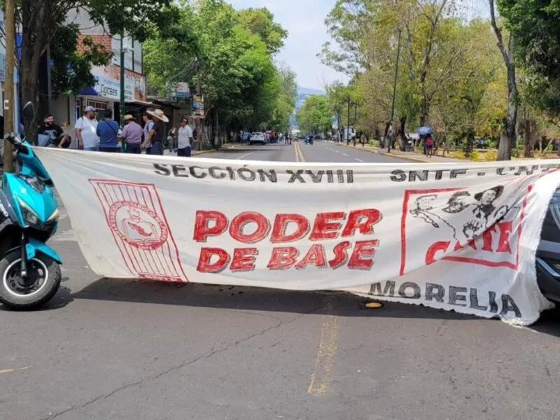 Poder de Base no abandona el plantón y anuncia bloqueos para este lunes en Morelia