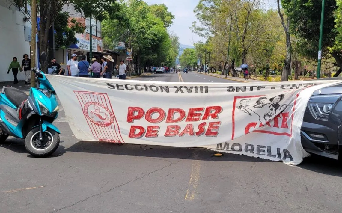 Poder de Base no abandona el plantón y anuncia bloqueos para este lunes en Morelia