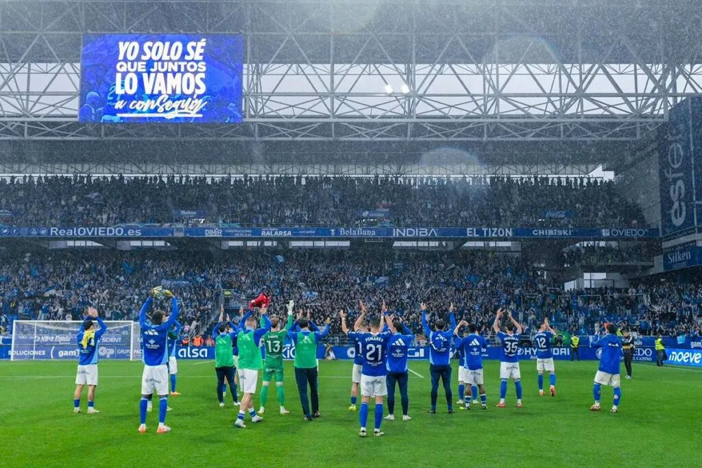 Real Oviedo festeja ascenso a primera división