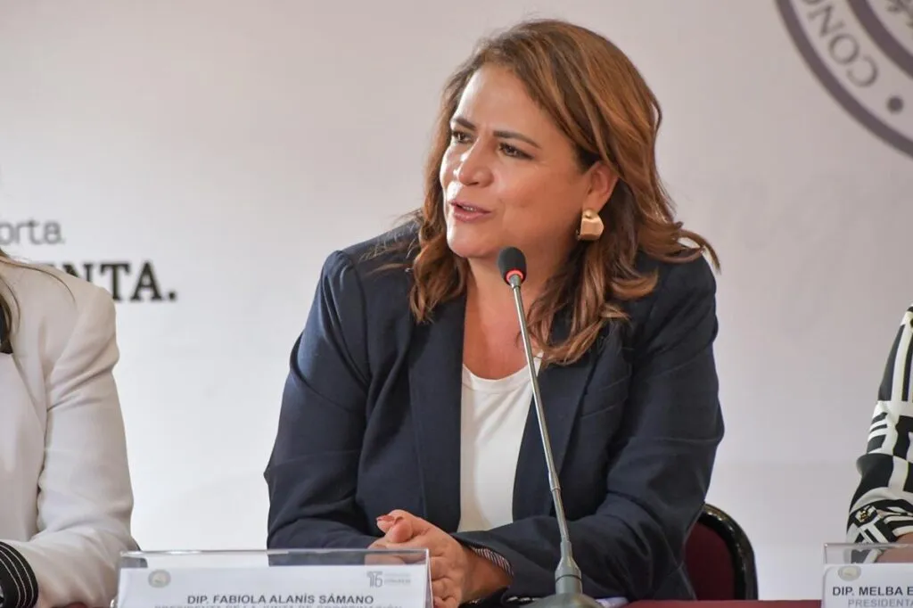 Reconoce Fabiola Alanís compromiso de personal del Congreso Estatal con la agenda de las mujeres-1