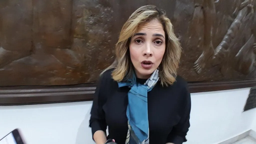 Recula Brissa Arroyo, permanecerá en bancada del PRD
