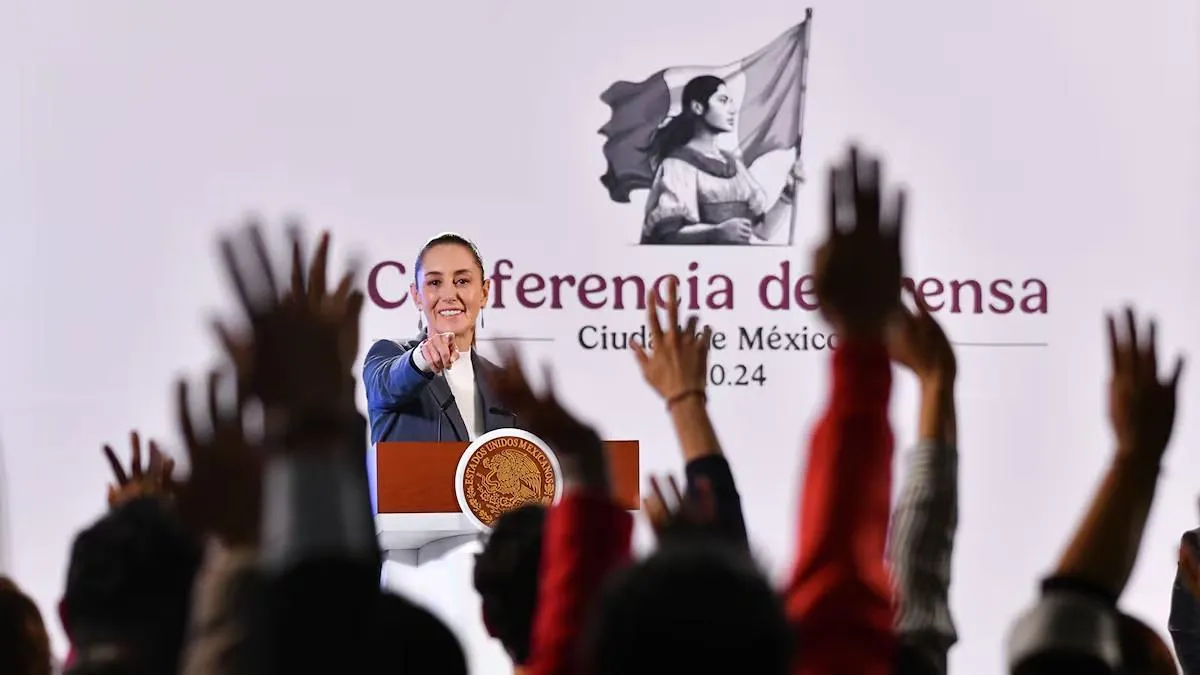 Reportaje revela medios afines a Morena en conferencias mañaneras de Sheinbaum