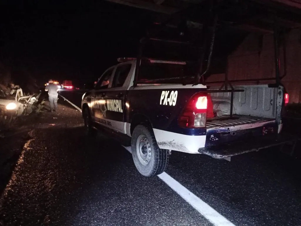 Reportan 3 Accidentes en la Autopista Siglo XXI; Dejan Dos Muertos